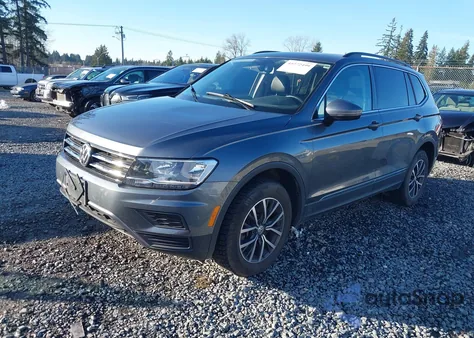 2020 Volkswagen Tiguan 2.0T Se/2.0T Se R-Line Black/2.0T Sel z USA, uszkodzony, nr VIN 3VV2B7AX0LM052240